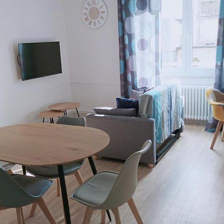 Loudeac : Appartement T2 Chaleureux Centre Ville Buitenkant foto