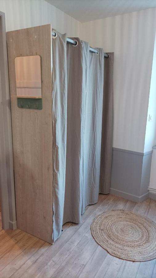 Loudeac : Appartement T2 Chaleureux Centre Ville Buitenkant foto