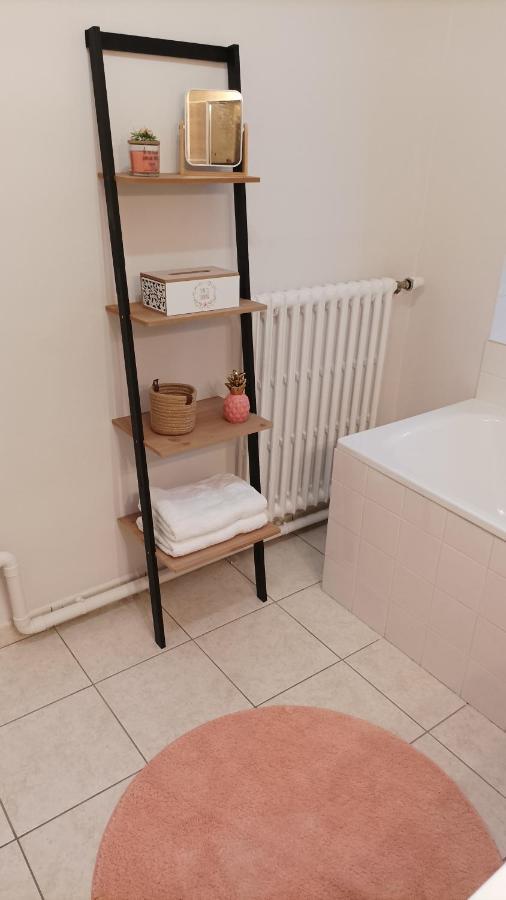 Loudeac : Appartement T2 Chaleureux Centre Ville Buitenkant foto