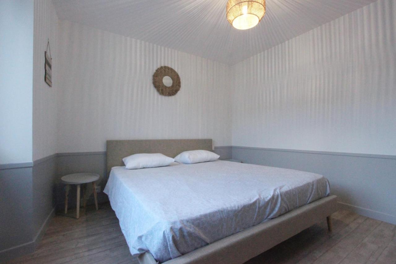Loudeac : Appartement T2 Chaleureux Centre Ville Buitenkant foto