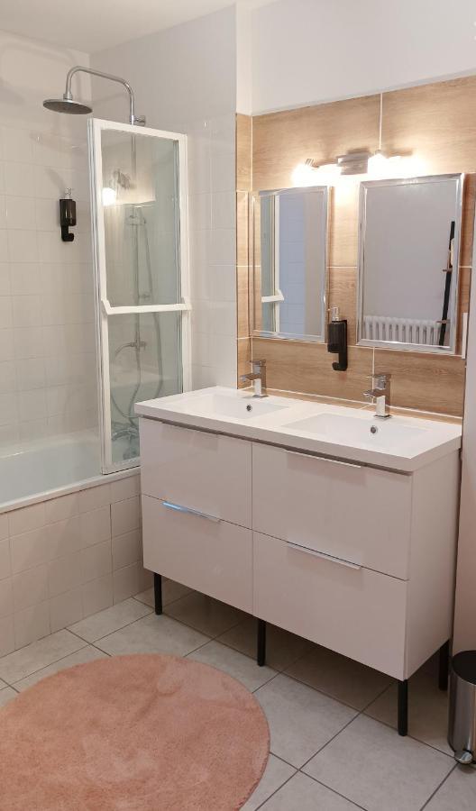 Loudeac : Appartement T2 Chaleureux Centre Ville Buitenkant foto